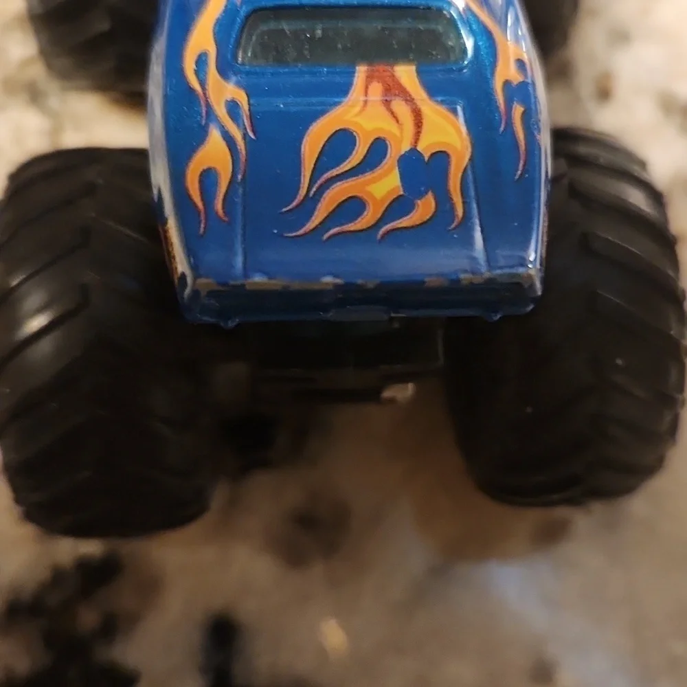 Hotwheels 4X4 monster truck car 1:64 scale